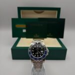 Rolex GMT Master 2 Batgirl 
Baujahr: 23.07.2019
Referenz: 126710BLNR
Lieferumfang: Box + Papiere
Zustand: Verklebt
Preis: 15.490€