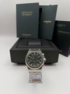 AP Royal Oak Chronograph 50th Anniversary Green Dial
Baujahr: 2023
Referenz: 26240.ST.OO.1320ST.04
Lieferumfang: Box + Papiere 
Zustand: Gut
Preis: 59.990€