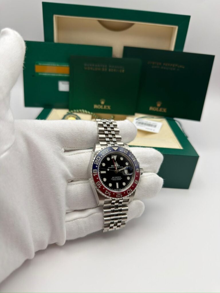 Rolex GMT Master 2 Pepsi
Baujahr: 11.01.2020
Referenz: 126710BLRO
Lieferumfang: Box + Papiere
Zustand: Gut
Preis: 21.590€