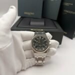 AP Royal Oak Chronograph 50th Anniversary Green Dial
Baujahr: 2023
Referenz: 26240.ST.OO.1320ST.04
Lieferumfang: Box + Papiere 
Zustand: Gut
Preis: 59.990€