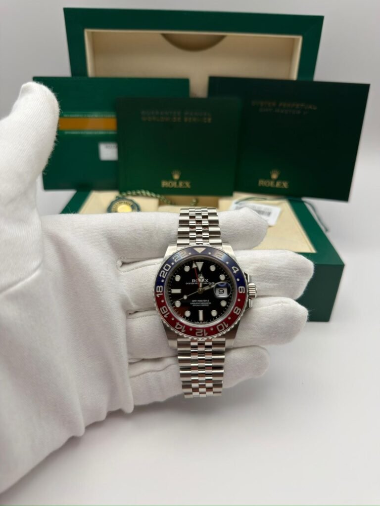 Rolex GMT Master 2 Pepsi
Baujahr: 11.01.2020
Referenz: 126710BLRO
Lieferumfang: Box + Papiere
Zustand: Gut
Preis: 21.590€