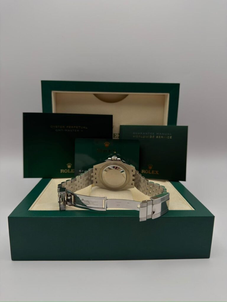 Rolex GMT Master 2 Batgirl
Baujahr: 23.03.2023
Referenz: 126710BLNR
Lieferumfang: Box + Papiere
Zustand: Gut
Preis: 15.490€
